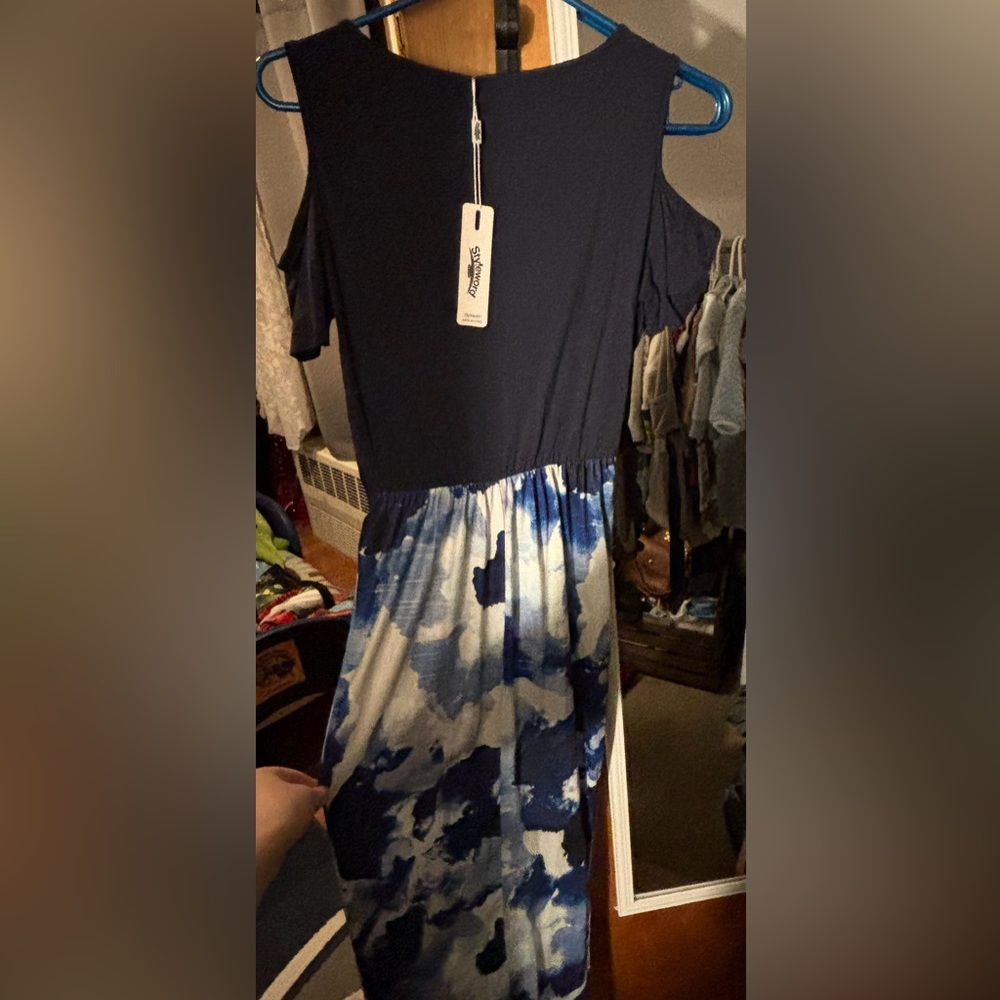 Women’s dress